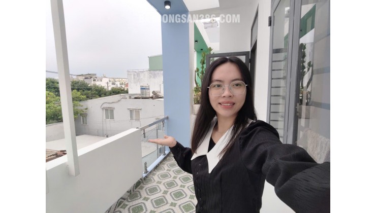 Nhà 3 tầng BTCT sát mặt tiền đường Kênh Tân Hoá, Tân Phú